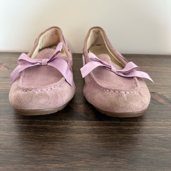 Vionic Women’s Alice Pink Suede Loafers with Bow - Picture 2 of 9